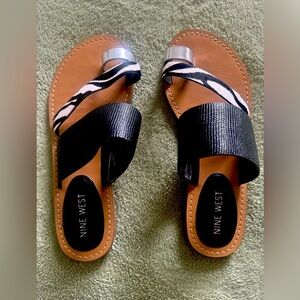 Nine West
Ciona Toe Thong Sandals